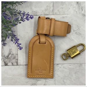 LOUIS VUITTON  Luggage tag and pad lock set in bundle